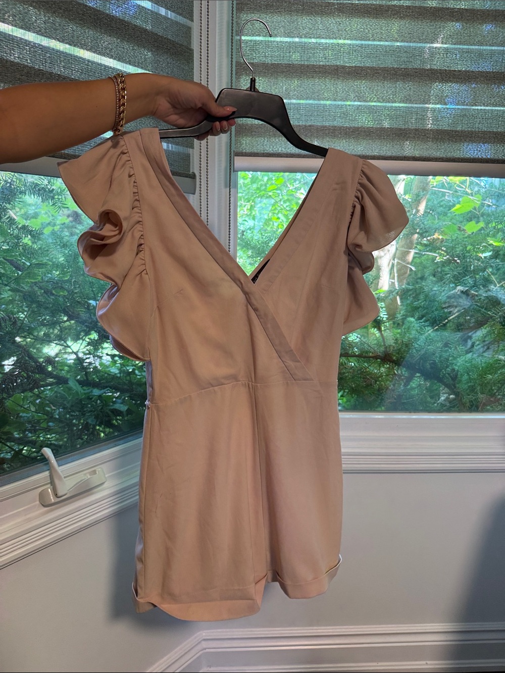 Women's Blush Pink Flutter Sleeve V-Neck Top